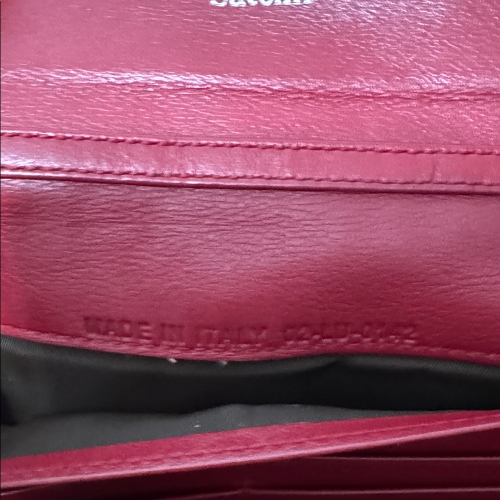DIOR ♥️ patent cannage wallet on chain ♥️ - Picture 8 of 15